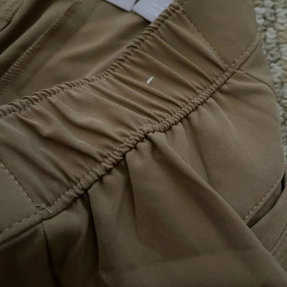 Chico's Women’s Zenergy Cropped brown tan Capri Stretch Pants Size 2 - Picture 6 of 9